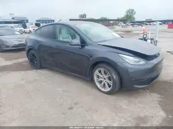 7SAYGAEE6NF381812 2022 TESLA MODEL Y