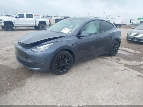 7SAYGAEE6NF381812 2022 TESLA MODEL Y - Image 2