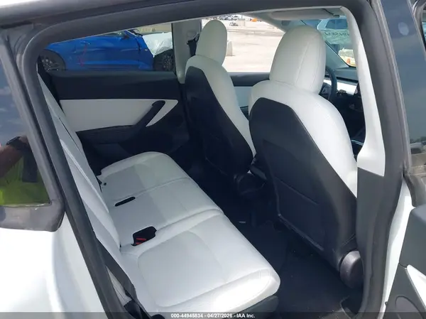 7SAYGAEE6NF388775 2022 TESLA MODEL Y - Image 8