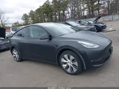 7SAYGAEE6NF389909 2022 TESLA MODEL Y