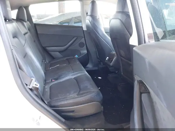 7SAYGAEE6NF393068 2022 TESLA MODEL Y - Image 8