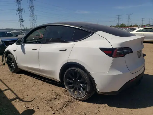 7SAYGAEE6NF418938 2022 TESLA MODEL Y - Image 2