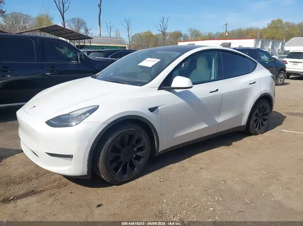 7SAYGAEE6NF418941 2022 TESLA MODEL Y - Image 2