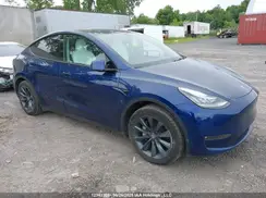 7SAYGAEE6NF429129 2022 TESLA MODEL Y