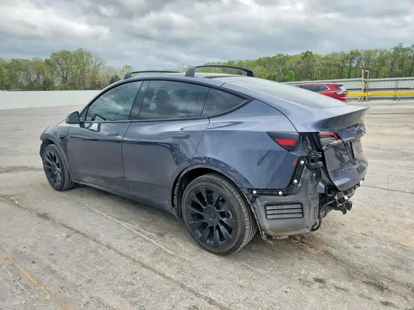 7SAYGAEE6NF467587 2022 TESLA MODEL Y - Image 2