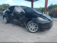 7SAYGAEE6NF485569 2022 TESLA MODEL Y