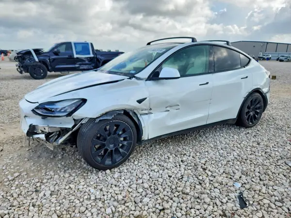 7SAYGAEE6NF487323 2022 TESLA MODEL Y - Image 1