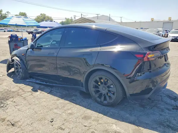 7SAYGAEE6NF489086 2022 TESLA MODEL Y - Image 2