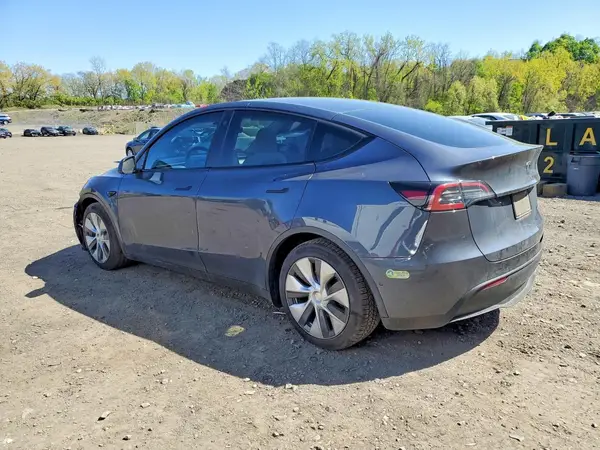 7SAYGAEE6NF490237 2022 TESLA MODEL Y - Image 2