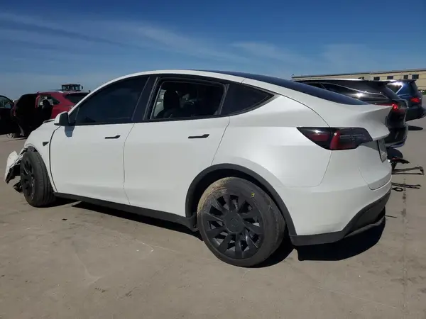 7SAYGAEE6NF506405 2022 TESLA MODEL Y - Image 2