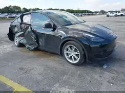 7SAYGAEE6NF522054 2022 TESLA MODEL Y