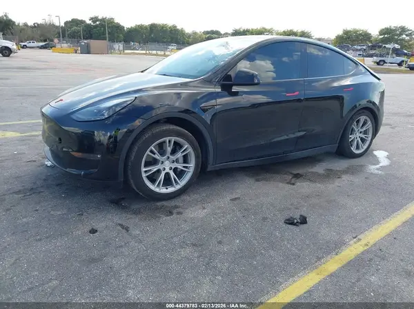 7SAYGAEE6NF522054 2022 TESLA MODEL Y - Image 2