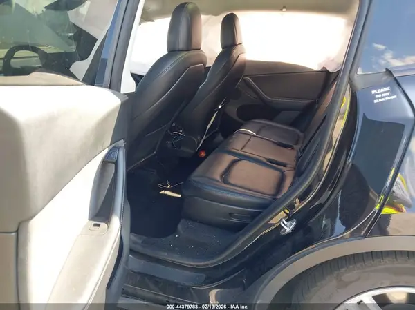 7SAYGAEE6NF522054 2022 TESLA MODEL Y - Image 8