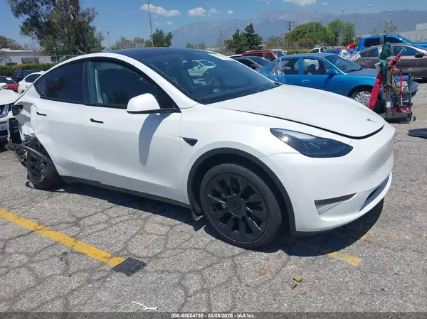 7SAYGAEE6NF522782 2022 TESLA MODEL Y - Image 1