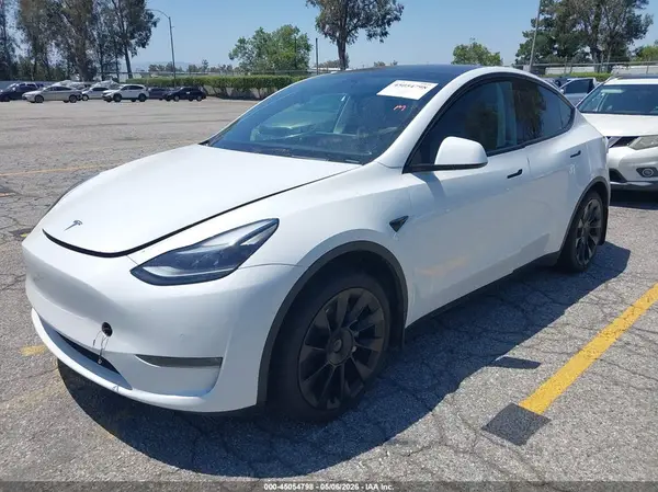 7SAYGAEE6NF522782 2022 TESLA MODEL Y - Image 2