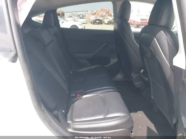 7SAYGAEE6NF522782 2022 TESLA MODEL Y - Image 8