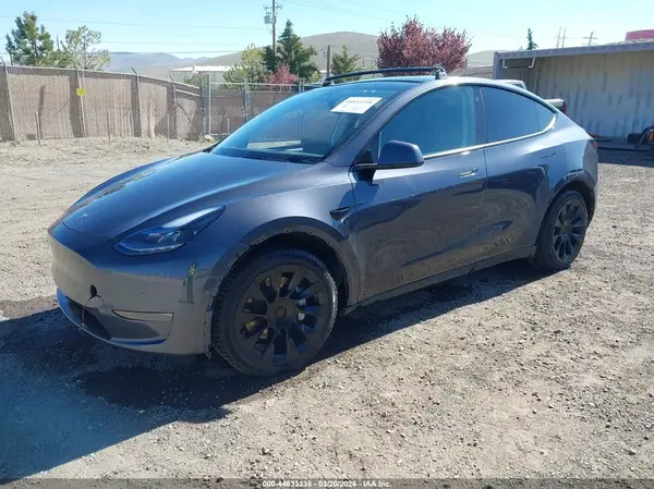 7SAYGAEE6NF551408 2022 TESLA MODEL Y - Image 2
