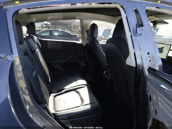 7SAYGAEE6NF551408 2022 TESLA MODEL Y - Image 8