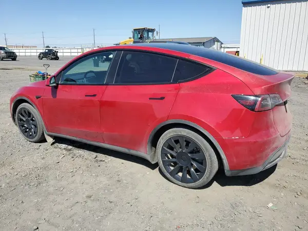 7SAYGAEE6NF558360 2022 TESLA MODEL Y - Image 2