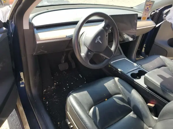 7SAYGAEE6NF573991 2022 TESLA MODEL Y - Image 8
