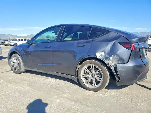 7SAYGAEE6NF576535 2022 TESLA MODEL Y - Image 2