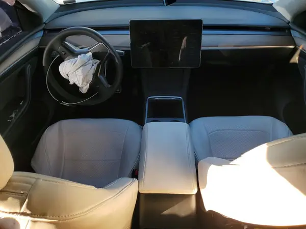 7SAYGAEE6PF585481 2023 TESLA MODEL Y - Image 8