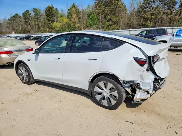 7SAYGAEE6PF599137 2023 TESLA MODEL Y - Image 2
