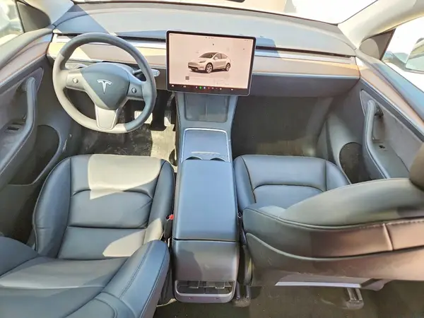 7SAYGAEE6PF599137 2023 TESLA MODEL Y - Image 8
