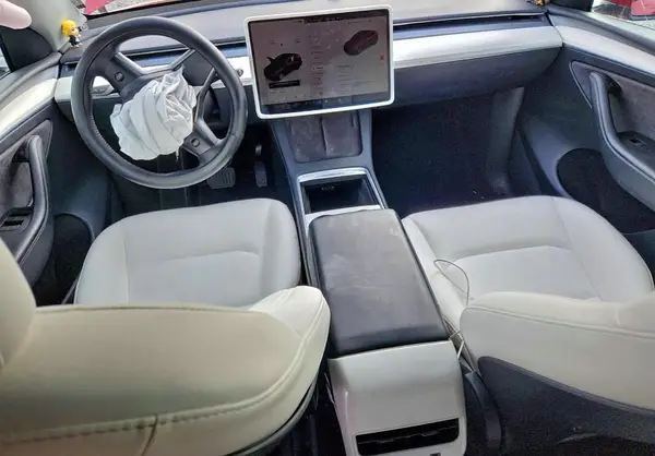 7SAYGAEE6PF600562 2023 TESLA MODEL Y - Image 8