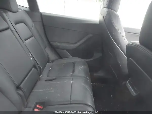 7SAYGAEE6PF611190 2023 TESLA MODEL Y - Image 8