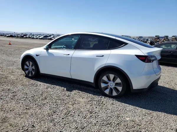 7SAYGAEE6PF614509 2023 TESLA MODEL Y - Image 2