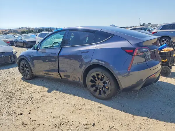 7SAYGAEE6PF619760 2023 TESLA MODEL Y - Image 2