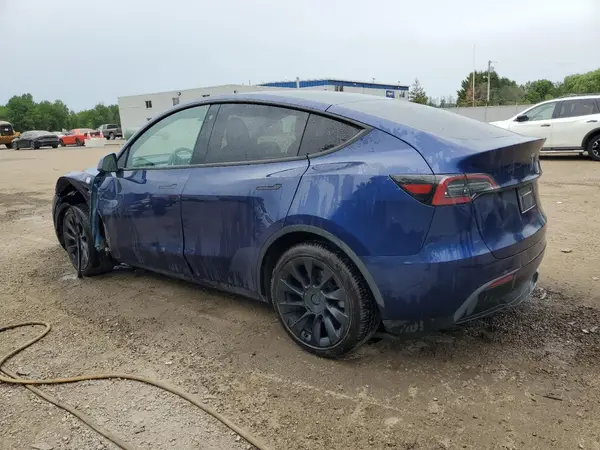 7SAYGAEE6PF632427 2023 TESLA MODEL Y - Image 2