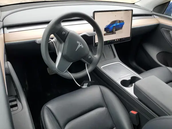 7SAYGAEE6PF632427 2023 TESLA MODEL Y - Image 8