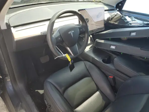 7SAYGAEE6PF637837 2023 TESLA MODEL Y - Image 8
