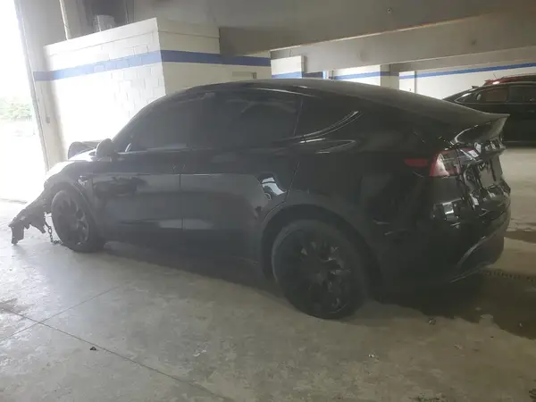 7SAYGAEE6PF640981 2023 TESLA MODEL Y - Image 2