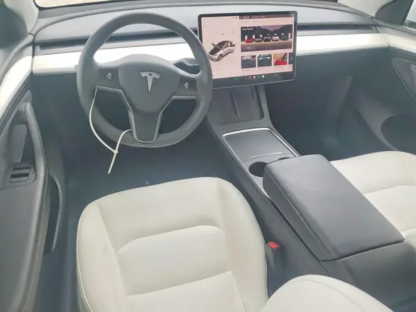 7SAYGAEE6PF643492 2023 TESLA MODEL Y - Image 8