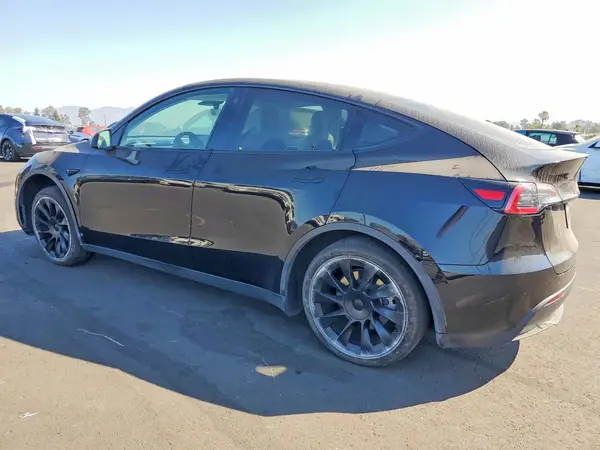7SAYGAEE6PF664942 2023 TESLA MODEL Y - Image 2