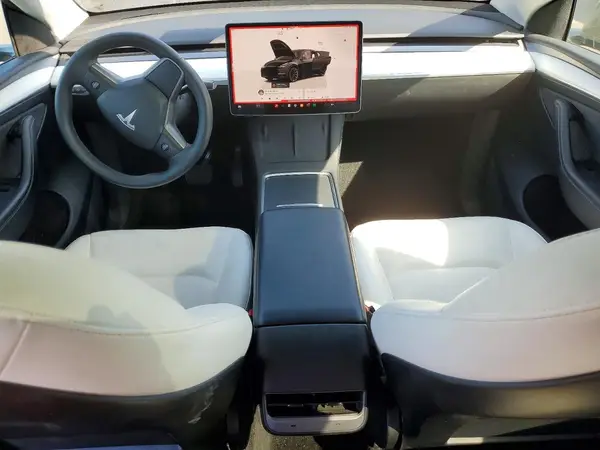 7SAYGAEE6PF664942 2023 TESLA MODEL Y - Image 8