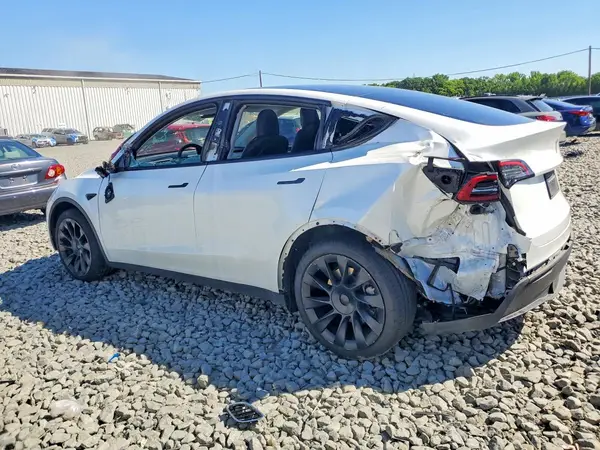 7SAYGAEE6PF667291 2023 TESLA MODEL Y - Image 2