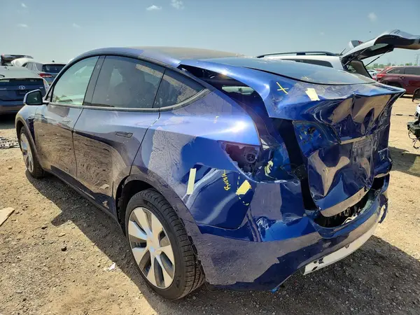 7SAYGAEE6PF668960 2023 TESLA MODEL Y - Image 2