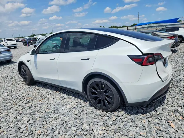 7SAYGAEE6PF669512 2023 TESLA MODEL Y - Image 2
