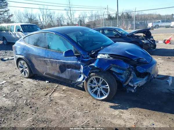 7SAYGAEE6PF683829 2023 TESLA MODEL Y - Image 1