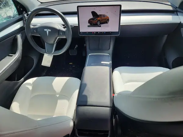 7SAYGAEE6PF692949 2023 TESLA MODEL Y - Image 8
