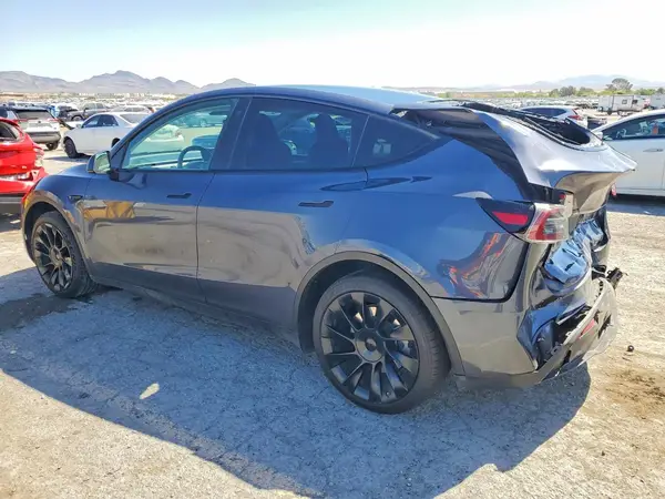 7SAYGAEE6PF700385 2023 TESLA MODEL Y - Image 2