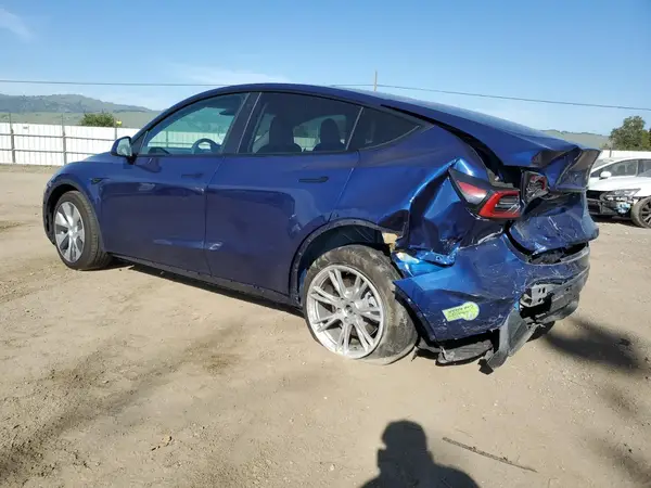 7SAYGAEE6PF716229 2023 TESLA MODEL Y - Image 2