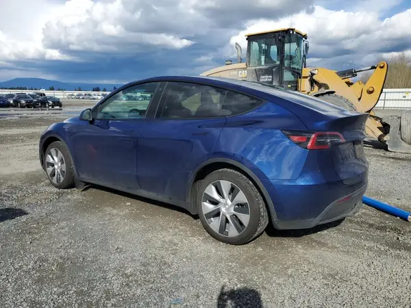 7SAYGAEE6PF738621 2023 TESLA MODEL Y - Image 2