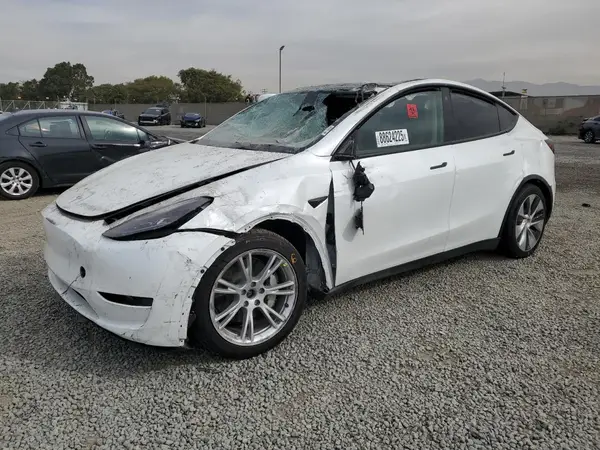 7SAYGAEE6PF741728 2023 TESLA MODEL Y - Image 1