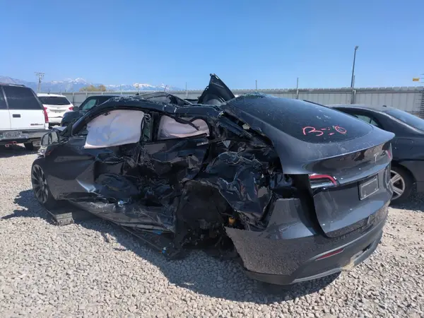 7SAYGAEE6PF754253 2023 TESLA MODEL Y - Image 2