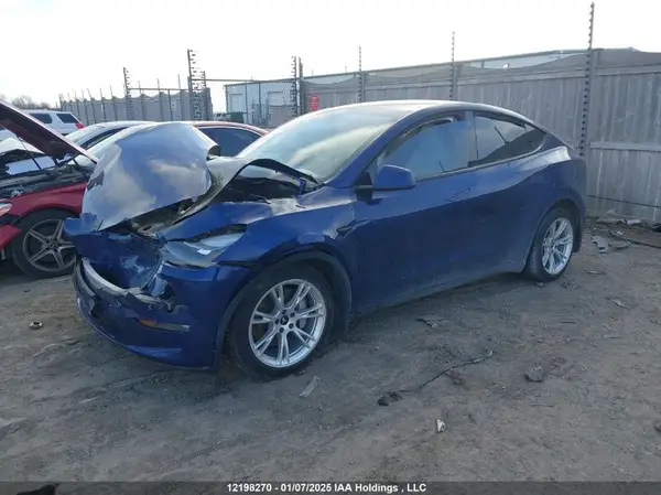 7SAYGAEE6PF768394 2023 TESLA MODEL Y - Image 2